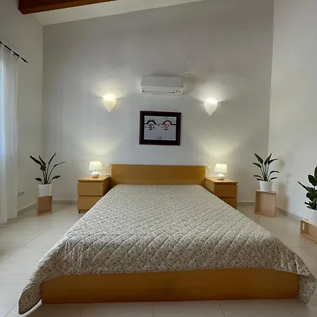 Casa Dali Feriehus *